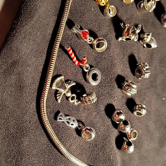 22 Individuality Beads - 925 SS Charms and 8.5" SS bracelet from Kohl's - Picture 5 of 12